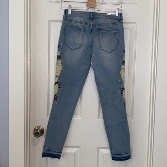 William Rash Womens Sz 27 Embroidered Ankle Skinny Jean - Picture 11 of 11
